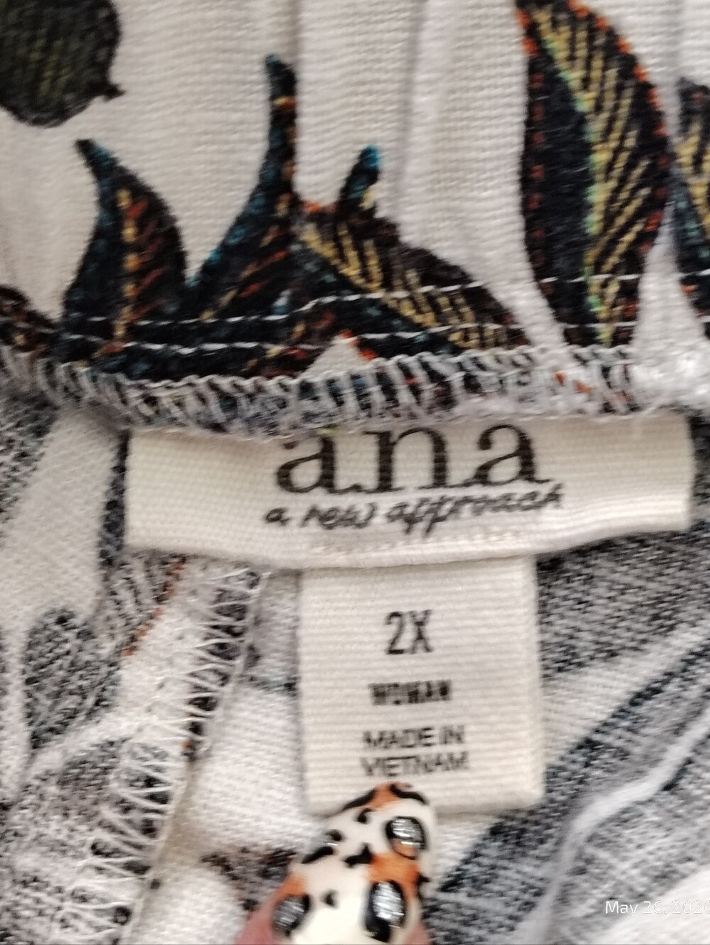 A.N.A. Joelle Floral Shorts 2X Tropical Pineapple PULL ON Linen Blend COMFORT - Picture 2 of 5